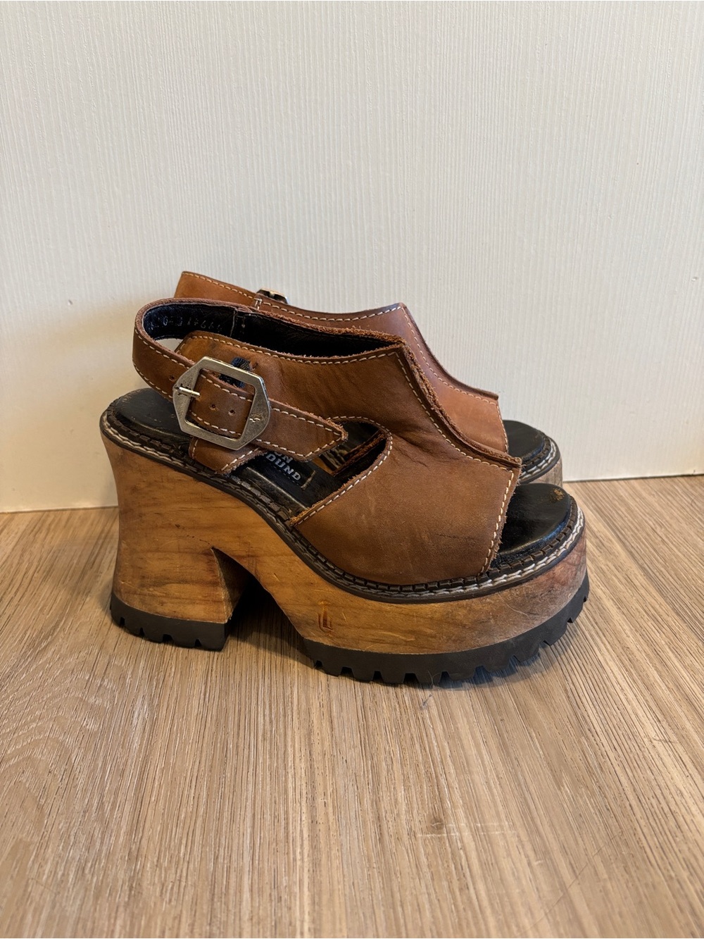 London Underground Brown Leather Platform Y2K Chunky 90’s Vintage Women Size 6